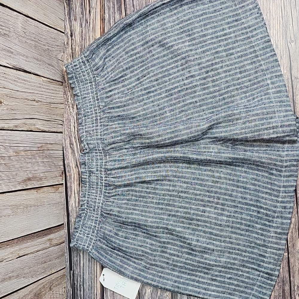NWT TIME AND TRU NAVY STRIP RELAXED FIT PULL-ON LINEN SHORTS - Picture 3 of 11